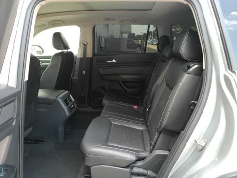 Used 2021 Volkswagen Atlas SE w/ Panoramic Sunroof Package AWD/4WD image 18