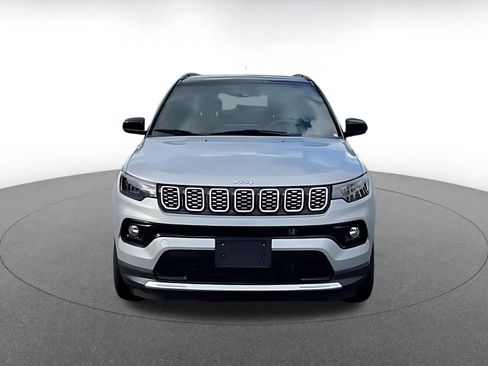 Used 2025 Jeep Compass Limited image 7