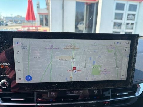 Used 2026 Toyota Sienna XSE image 18