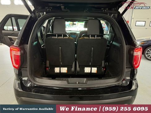 Used 2017 Ford Explorer XLT w/ Equipment Group 202A AWD/4WD image 37