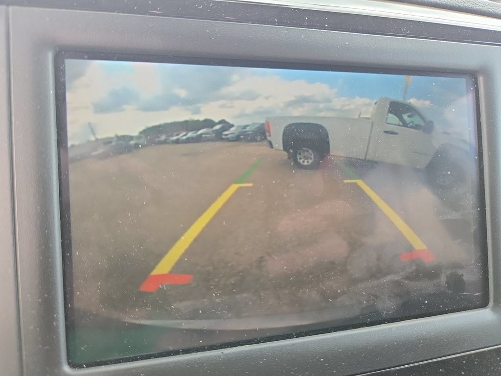 Used 2023 Chrysler Voyager LX FWD image 27