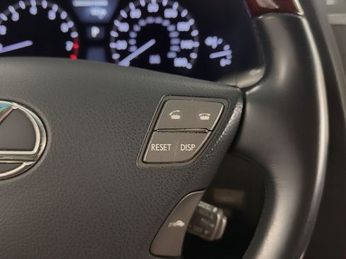 Used 2011 Lexus LS 460 L w/ Luxury Pkg RWD image 27