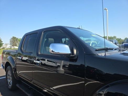 Used 2019 Nissan Frontier SL RWD image 5