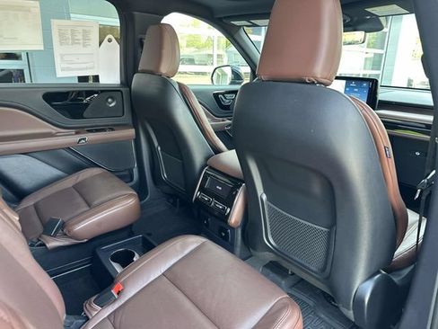 Used 2025 Lincoln Aviator Reserve w/ Illumination Package AWD/4WD image 55