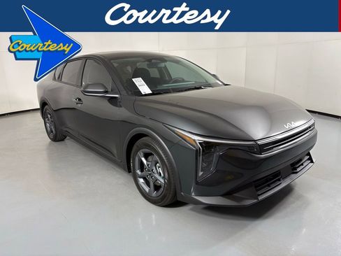 New 2026 Kia K4 LXS image 1