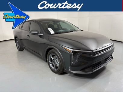 New 2026 Kia K4 LXS