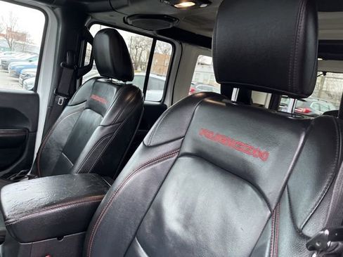 Used 2018 Jeep Wrangler Unlimited Rubicon w/ Safety Group image 3