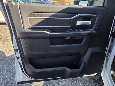 Used 2024 RAM 3500 Big Horn image 10