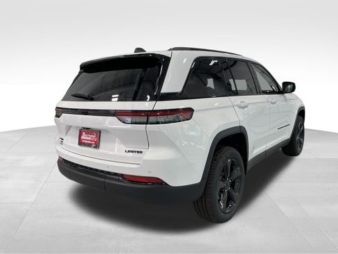 New 2025 Jeep Grand Cherokee Limited w/ Black Appearance Package image 5