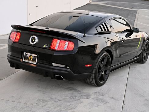 Used 2012 Ford Mustang GT Premium w/ HID Headlamps & Security Pkg image 6