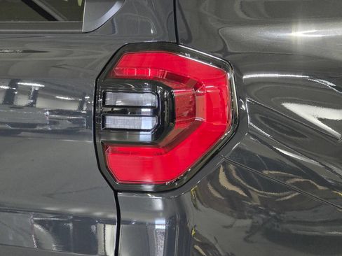 Used 2025 Toyota 4Runner SR5 AWD/4WD image 12