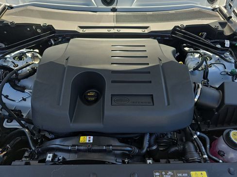 New 2026 Land Rover Defender 110 X-Dynamic SE image 31