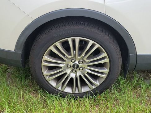 Used 2018 Lincoln MKX Reserve w/ Lincoln MKX Climate Package AWD/4WD image 15