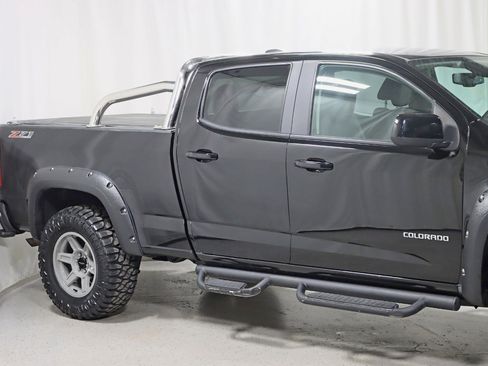 Used 2015 Chevrolet Colorado Z71 image 3