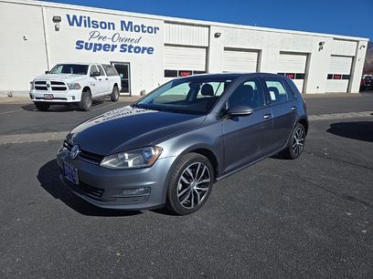 Used 2017 Volkswagen Golf SE
