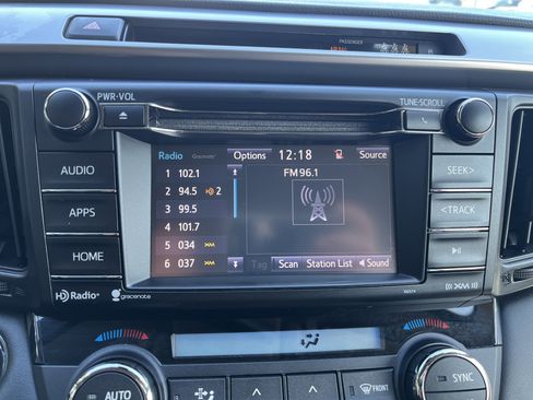 Used 2018 Toyota RAV4 XLE image 23