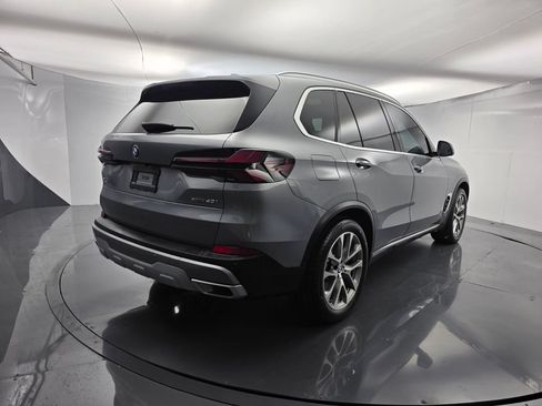 Used 2024 BMW X5 xDrive40i w/ Parking Assistance Package AWD/4WD image 4