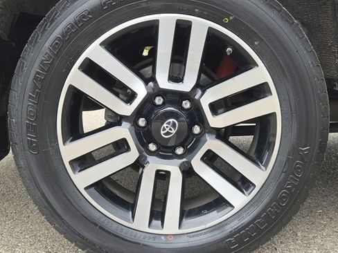 Used 2018 Toyota 4Runner Limited image 27