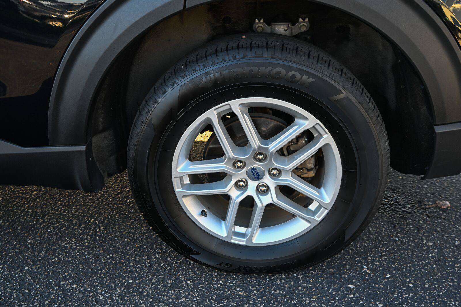 Used 2025 Ford Explorer Active AWD/4WD image 13