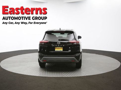 Used 2022 Nissan Rogue S image 34