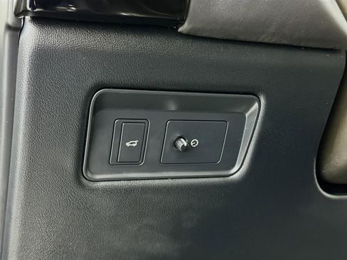 Used 2016 Land Rover Range Rover Supercharged image 28