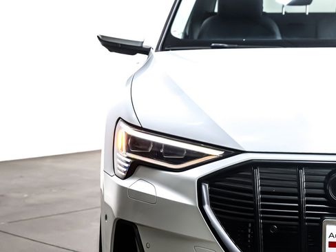 Used 2023 Audi e-tron Premium w/ Convenience Plus Package image 15