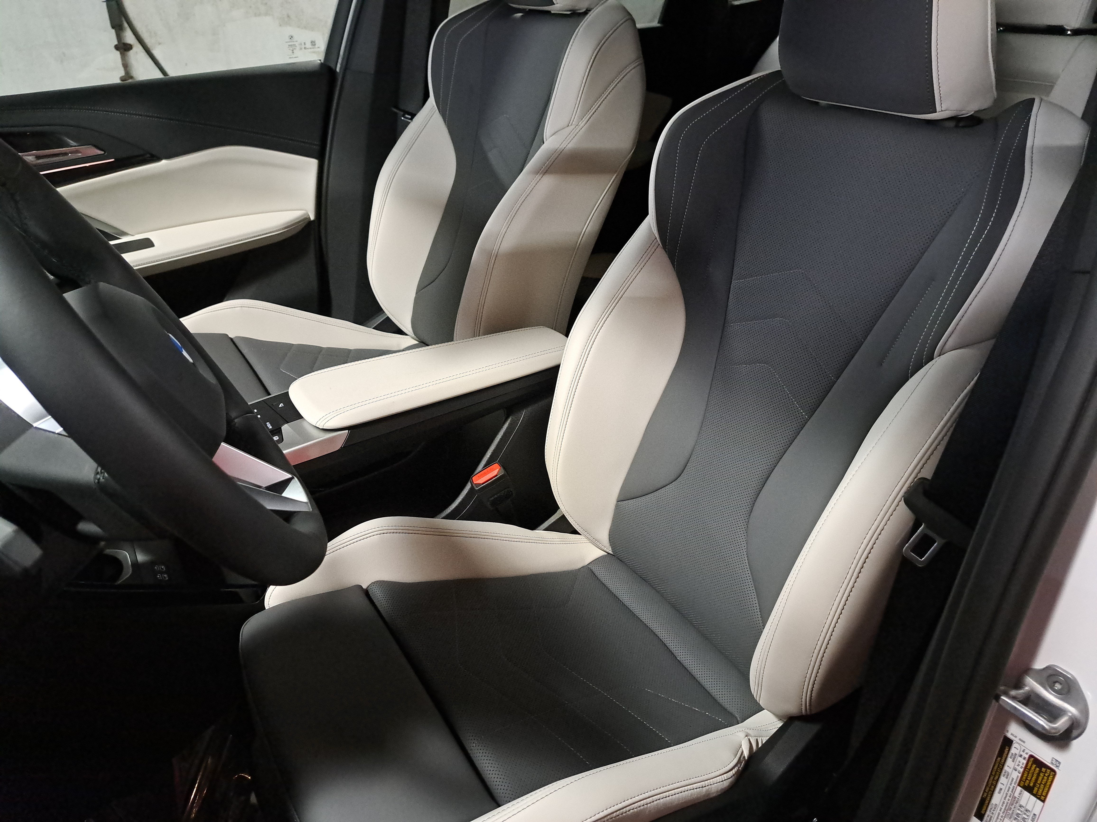 Certified 2027 BMW X1 xDrive28i AWD/4WD image 15