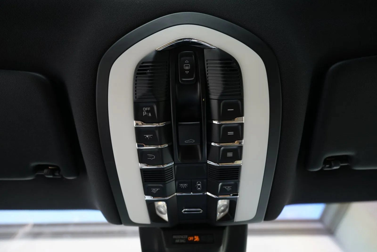 Used 2017 Porsche Macan S AWD/4WD image 22