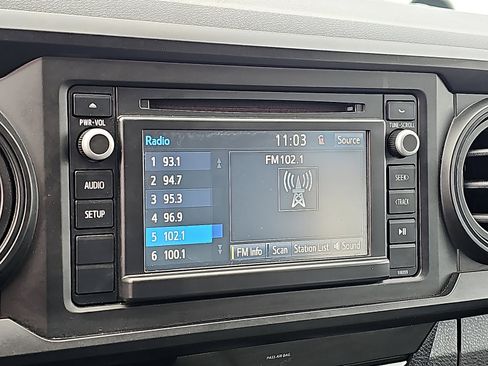 Used 2018 Toyota Tacoma SR image 16