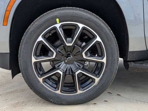 New 2026 Chevrolet Tahoe RST image 13