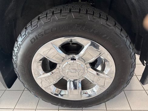 Used 2018 Chevrolet Silverado 1500 LTZ w/ LTZ Plus Package AWD/4WD image 9
