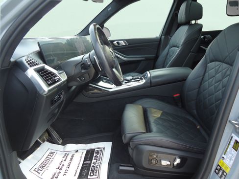 Used 2023 BMW X7 xDrive40i w/ M Sport Package AWD/4WD image 23