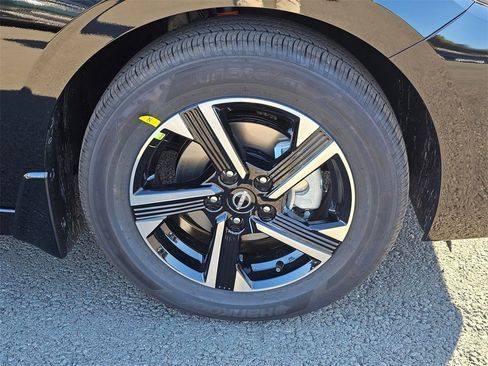 New 2025 Nissan Sentra SV w/ Trunk Package image 27