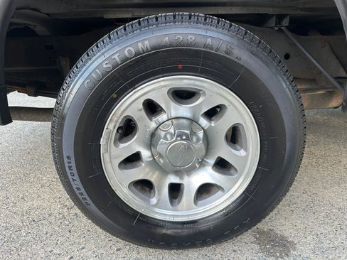 Used 2011 Ford Ranger XLT image 8