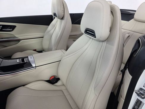 New 2027 Mercedes-Benz CLE 300 4MATIC Cabriolet image 12