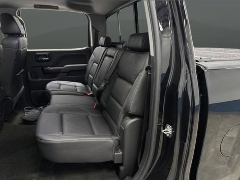 Used 2018 GMC Sierra 1500 SLT w/ Black Pack image 28