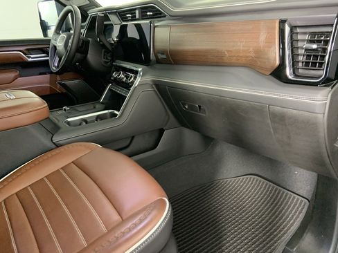 Used 2025 GMC Sierra 3500 Denali Ultimate image 31