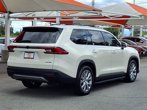 Certified 2024 Toyota Grand Highlander FWD image 4