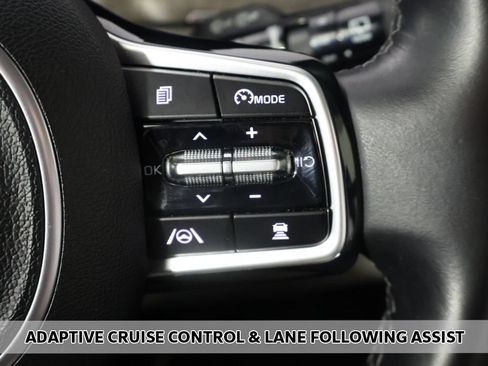 Used 2023 Kia Sorento EX w/ Panoramic Sunroof Package FWD image 5