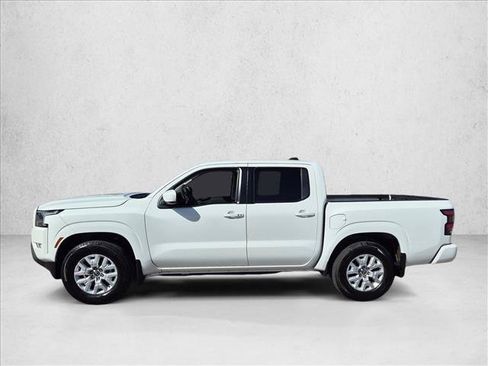 Used 2024 Nissan Frontier SV w/ SV Convenience Package RWD image 9