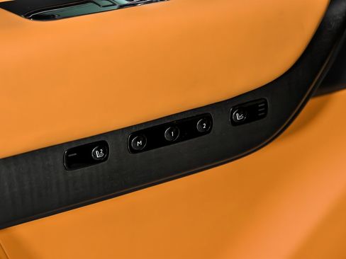 Used 2022 Rolls-Royce Cullinan image 19