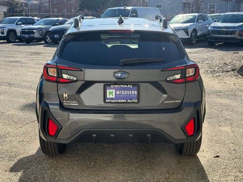 Used 2024 Subaru Crosstrek 2.0i Premium image 4