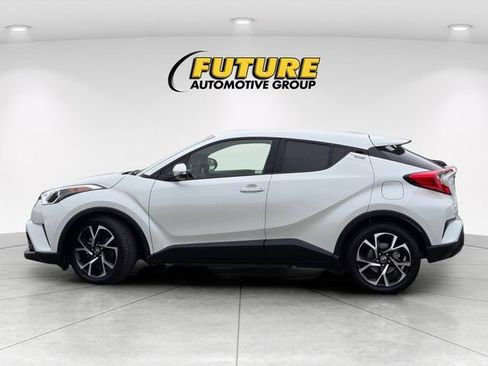 Used 2019 Toyota C-HR XLE FWD image 9