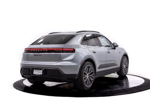 Used 2026 Porsche Macan 4S Electric AWD/4WD image 7