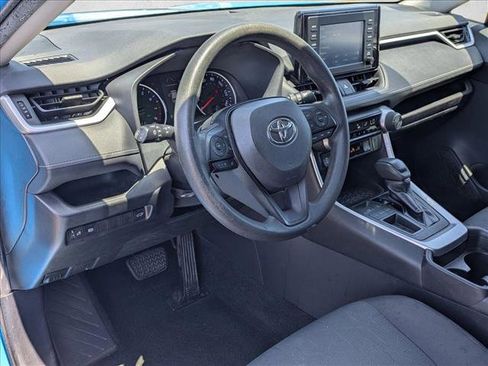 Used 2019 Toyota RAV4 XLE w/ Convenience Package FWD image 10