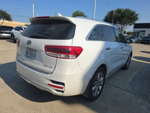 Used 2016 Kia Sorento SX w/ SXL Technology Package FWD image 3
