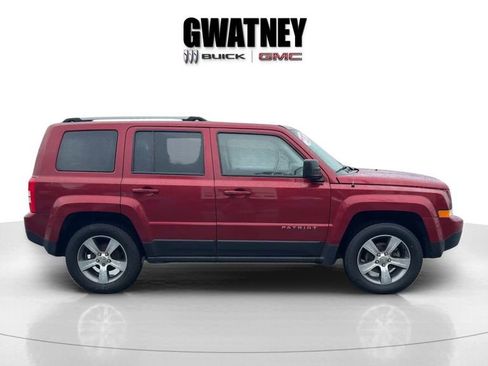 Used 2017 Jeep Patriot High Altitude AWD/4WD image 4