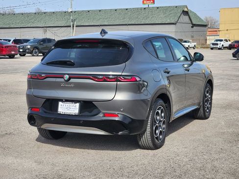 Used 2024 Alfa Romeo Tonale Ti image 5