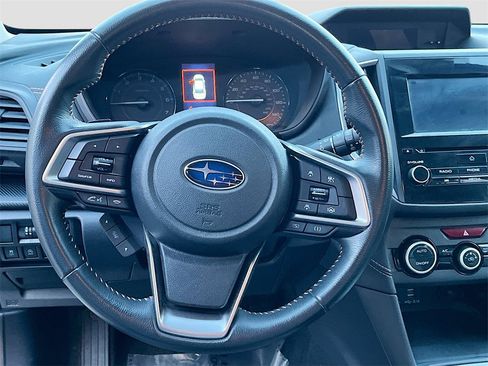 Used 2023 Subaru Crosstrek 2.0i Premium image 11