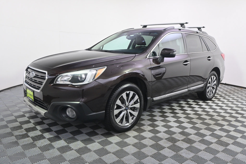 Used 2017 Subaru Outback 3.6R Touring w/ Popular Package #5A AWD/4WD image 2